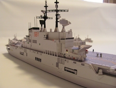 伊海軍空母ジュゼッペ・ガリバルディのペーパークラフト画像ページ